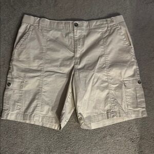 Women's Tan Cargo Shorts